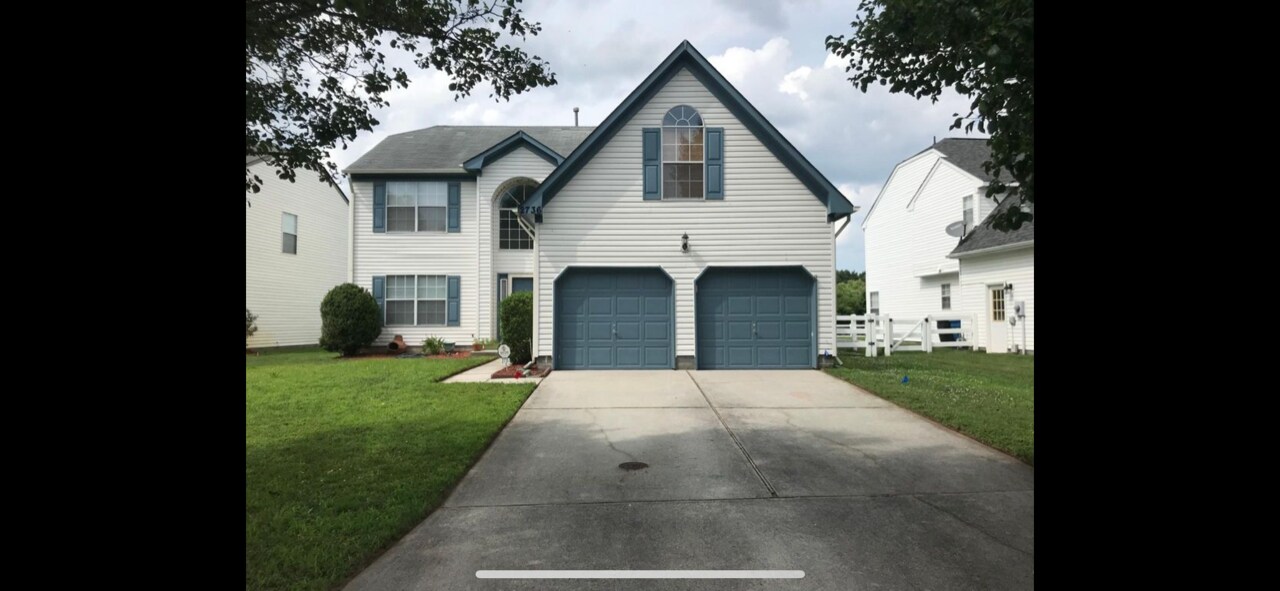 2736 Mulberry Loop in Virginia Beach, VA - Building Photo