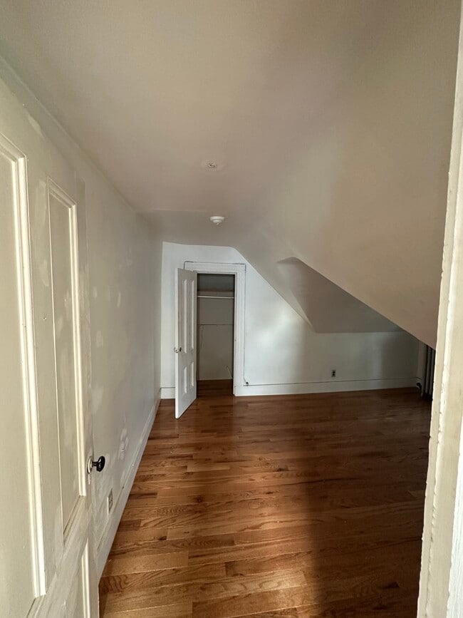 15 Cushman Rd, Unit 1 in Boston, MA - Foto de edificio - Building Photo