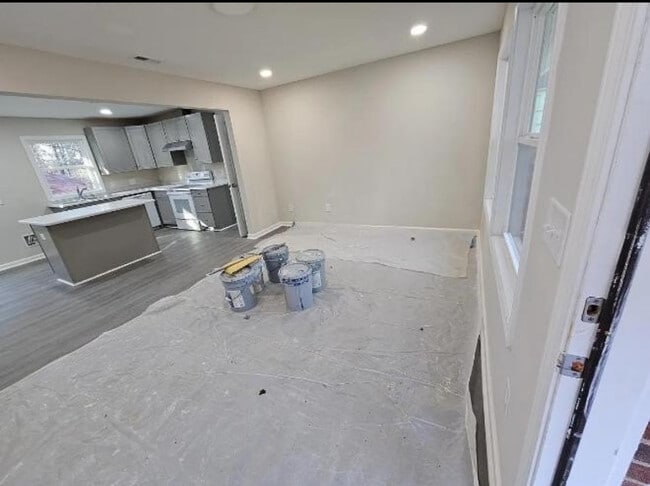 property at 1617 N Main St