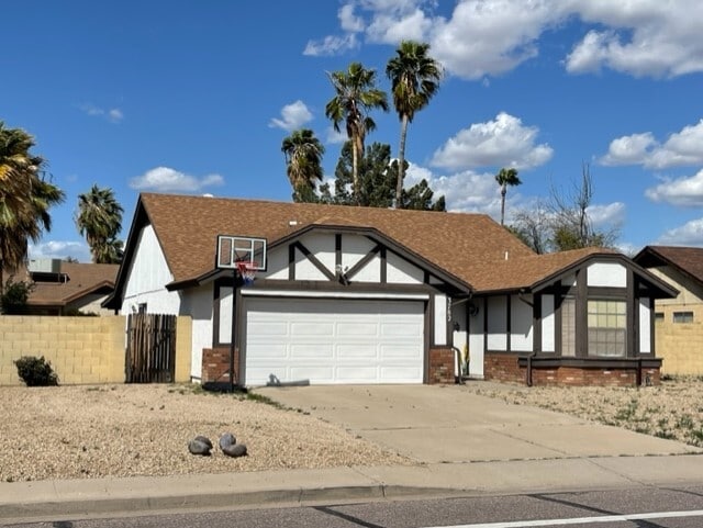 3782 E Acoma Dr in Phoenix, AZ - Foto de edificio