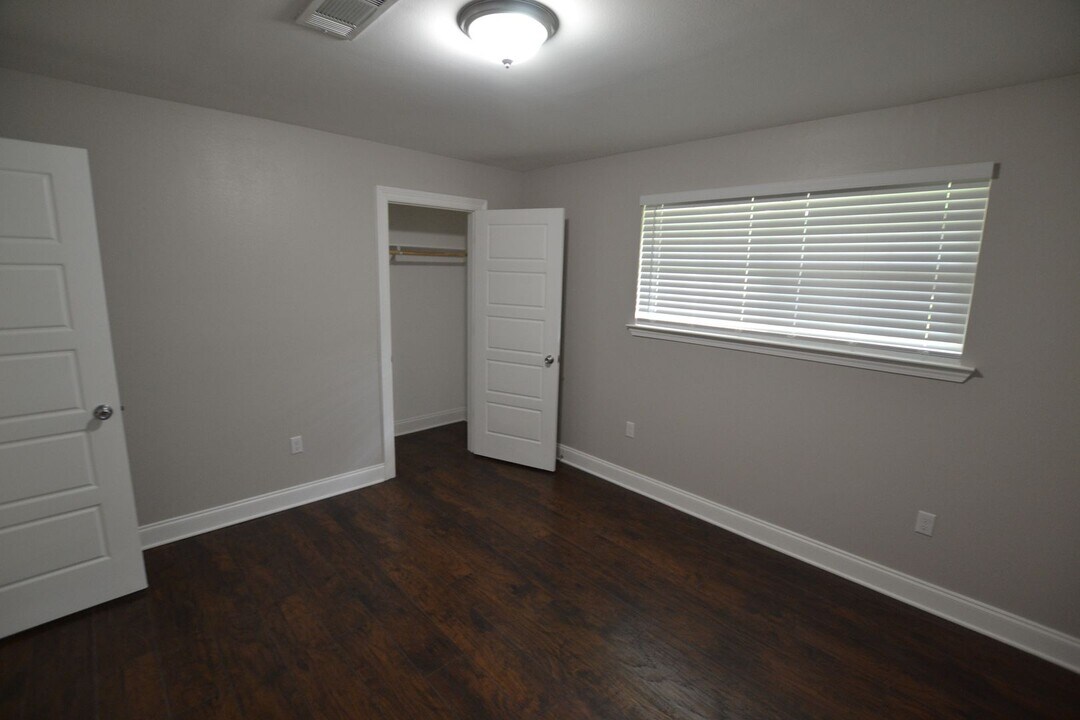 4047 Little Farms Dr in Zachary, LA - Building Photo