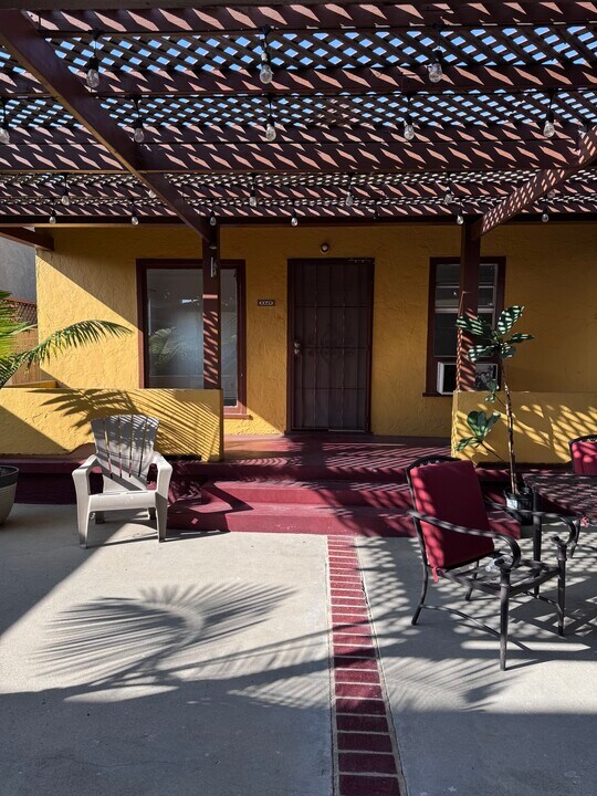 3349 Brayton Ave in Signal Hill, CA - Foto de edificio