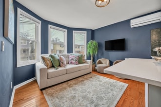 84 Neptune Ave in Jersey City, NJ - Building Photo - Building Photo