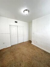 3235 NW 48th St in Miami, FL - Building Photo - Building Photo