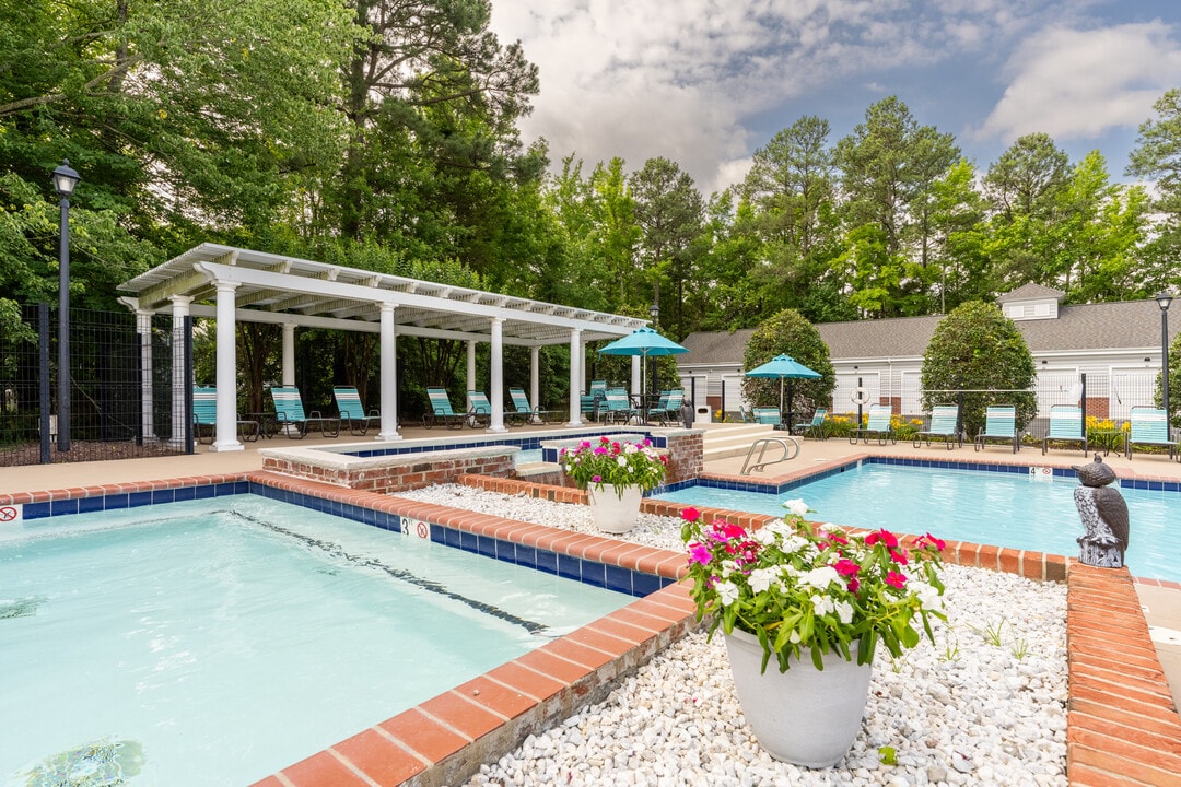 Charter Creek Apartments in Ashland, VA - Foto de edificio