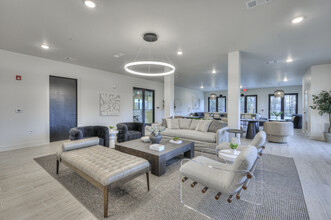 Daffan Flats in Austin, TX - Foto de edificio - Building Photo