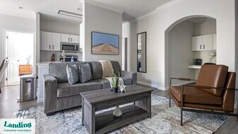 1215 W Slaughter Ln in Austin, TX - Building Photo