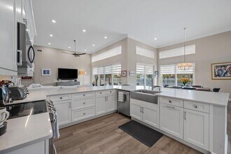 4841 Exeter Estate Ln in Wellington, FL - Foto de edificio - Building Photo