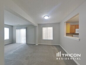 557 Cembra Dr in Greenwood, IN - Building Photo - Building Photo