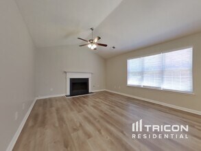 4828 Lake Park Terrace in Acworth, GA - Building Photo - Building Photo
