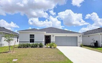 1241 Denali Dr in Winter Haven, FL - Building Photo