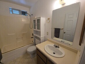 830 Crescent Way in Arcata, CA - Building Photo - Building Photo