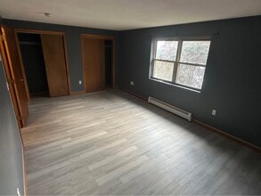 17 Willis St in Bristol, CT - Building Photo - Building Photo
