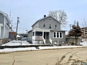 128 Franklin St in Waterbury, CT - Foto de edificio - Building Photo