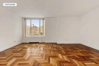 220 Riverside Blvd in New York, NY - Building Photo - Building Photo