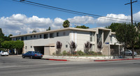 12549 Oxnard St in North Hollywood, CA - Building Photo - Building Photo