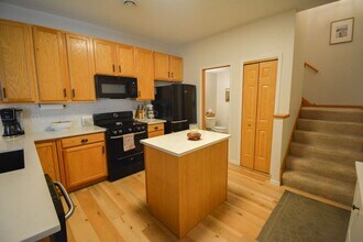 2883 Slate Ct NW in Rochester, MN - Building Photo - Building Photo