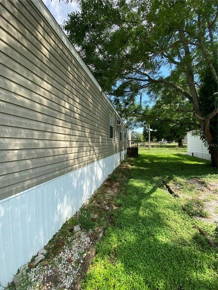 37412 Carringer Rd in Dade City, FL - Building Photo - Building Photo