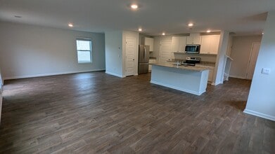 455 Coconut Dr in Bloomingdale, GA - Building Photo - Building Photo