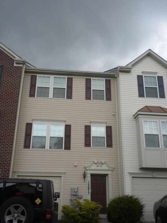 12477 Jackson Ave in Waynesboro, PA - Building Photo