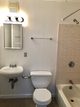 1061 Beacon St in Brookline, MA - Building Photo - Building Photo