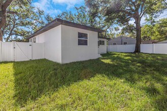 2710 Boca Ciega Dr N in St. Petersburg, FL - Building Photo - Building Photo