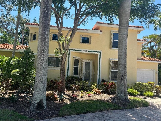 property at 10100 Larkspur Ln