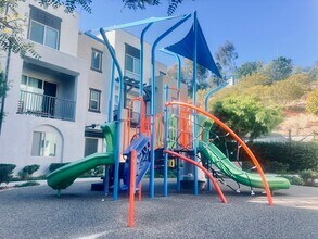 2454 Verano Wy. in Vista, CA - Building Photo - Building Photo