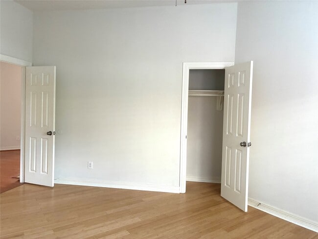 property at 2203 Summer Bay Ct