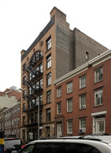 22 Jones St in New York, NY - Building Photo - Building Photo