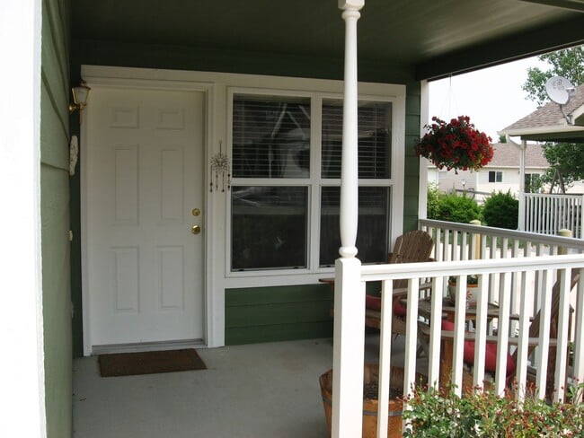 802 Waterglen Dr in Fort Collins, CO - Foto de edificio - Building Photo