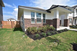 373 Keefer in Kyle, TX - Building Photo