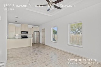 1300 Shavano Dr in Edinburg, TX - Building Photo - Building Photo