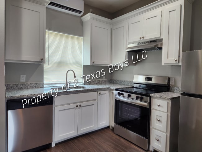 101 N Pecan St