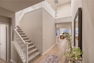 16 Cresta Villa Ct in Henderson, NV - Foto de edificio - Building Photo