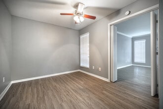 Brookfield in Houston, TX - Building Photo - Interior Photo