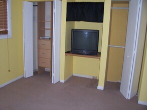 1305 Wertland St, Unit B9 in Charlottesville, VA - Building Photo - Building Photo