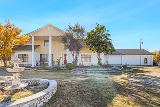 1294 Johnson Ln in Round Rock, TX - Building Photo - Building Photo