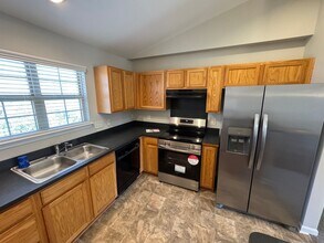 7333 Michaels Landing Dr in Charlotte, NC - Building Photo - Building Photo