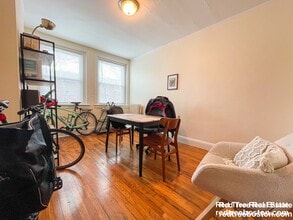 244 Kelton St in Boston, MA - Foto de edificio - Building Photo