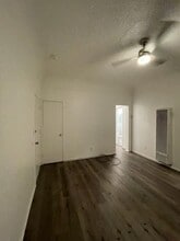 HAP PARTNERS V LLC-4234 in Los Angeles, CA - Building Photo - Interior Photo