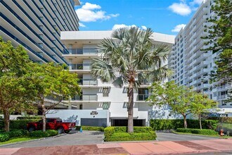 5845 Collins Ave in Miami Beach, FL - Building Photo - Building Photo