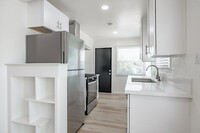 3216 Division St in Los Angeles, CA - Building Photo - Interior Photo