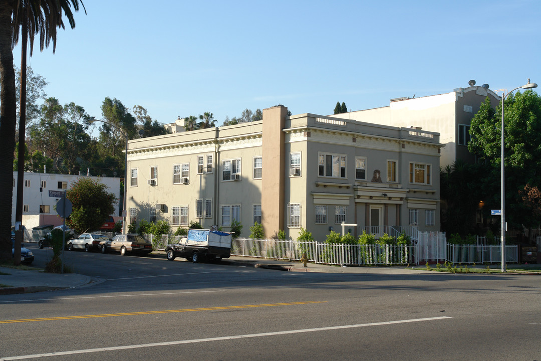 400 S Rampart Blvd in Los Angeles, CA - Foto de edificio