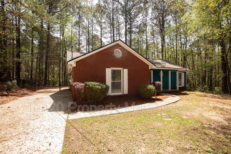 761 Grant Rd in Cataula, GA - Building Photo