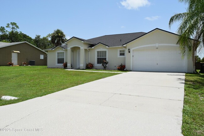 142 Brescia St NE in Palm Bay, FL - Building Photo - Building Photo