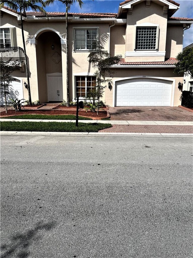 17989 SW 54th St in Miramar, FL - Building Photo - Building Photo