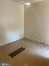 4523 N Uber St photo'