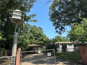 133 Cherokee Ln in Onalaska, TX - Building Photo - Building Photo