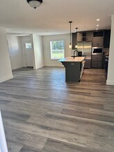 148 Mission Dr in Kenwood, CA - Foto de edificio - Building Photo